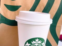 -星巴克(上海虹桥新天地二店)