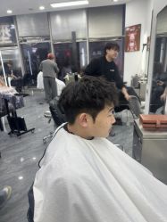 -藤野造型烫染·漂发