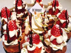 草莓忌廉华夫饼-BE BRIGHT KITCHEN(正佳广场店)
