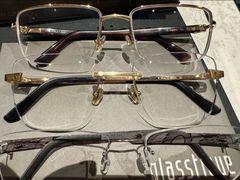 -浮光眼镜·蔡司视觉合作·数字验配中心(陆家嘴店)