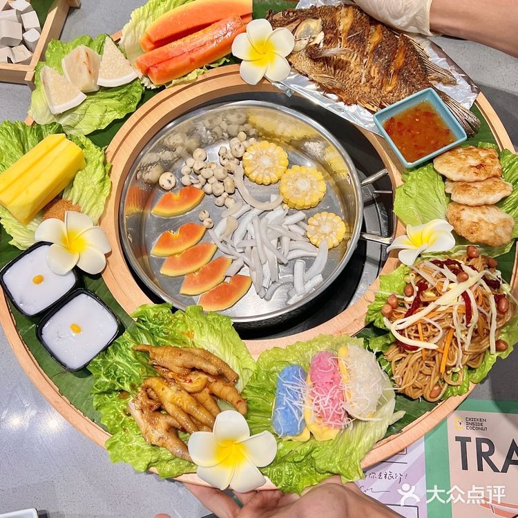 三亚大转盘椰子鸡‼️解锁海南美味新吃法✔️