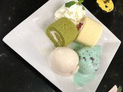 -莓园冰淇淋店