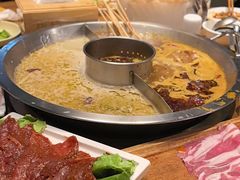 -佬土鹅肠火锅(中建大观店)