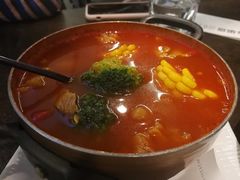 番茄牛肉酸汤-新鲜誌·新派食集(万象天地店)