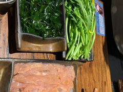 -老牌坊云南鱼豆花火锅(爱建店)