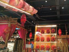 -老滇山寨•云南特色菜•地方菜•民族风情歌舞表演(金碧店)