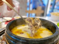 墨脱石锅猪肚鸡-木王宴语·野生鲜菌火锅(玉河店)