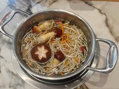 松茸菌汤土鸡锅-大舜国风· 和牛火锅(绮霞街店)