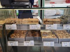 面包甜点陈列柜-上海哈尔滨食品厂(淮海中路店)