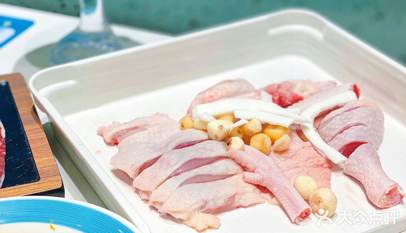 中山探店|冬天要吃热腾腾的正宗椰子鸡