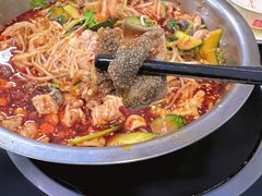 -周良天山牛杂城(天山路总店)