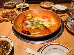 -洱火云南酸菜牛肉火锅(石景山当代商城店)