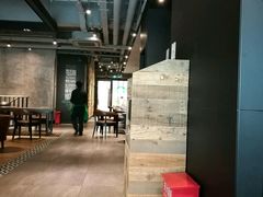 大堂-星巴克(上海虹桥南丰城办公楼店)