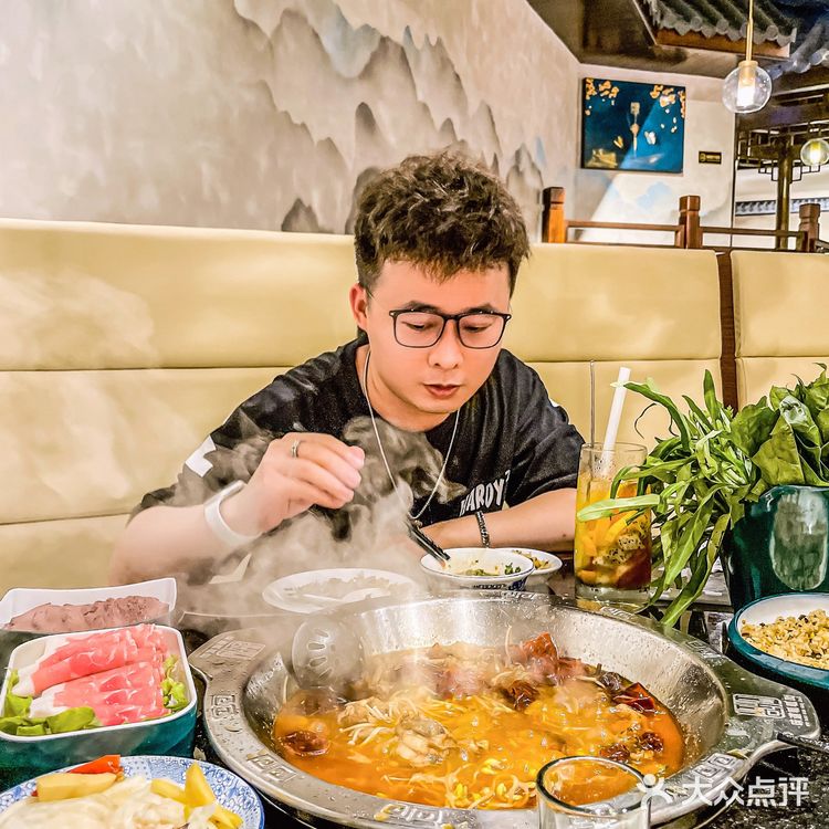 升级不加价‼️从初中吃到现在的牛蛙火锅店