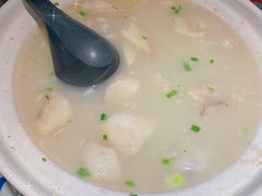 -卢大鲜鱼头捞饭(美利广场店)
