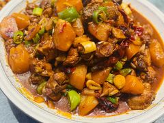 -俭寨大盘鸡·手抓肉·烧烤新疆菜(乌苏路店)