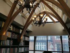 -钟书阁(松江泰晤士小镇店)