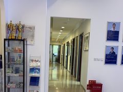 -瑞尔齿科(颐堤港诊所)