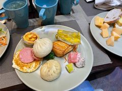 -天津京基皇冠假日酒店
