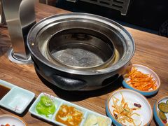 -明洞阿姨·韩式酱蟹烤肉·创意料理(三元桥店)