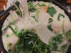 -肥汁米蘭香港米线(定西路店)