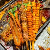 人生建议：一定要带朋友来吃这家的烧烤小龙虾