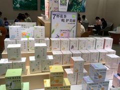 面包甜点陈列柜-奈雪的茶(中华广场店)