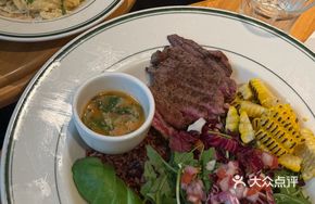 M3 Sirloin Steak with Mushroom Sauce