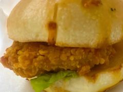 黄金三脆多汁鸡堡-必胜客(滨江店)
