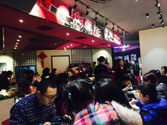 等位区-小杨生煎(龙之梦购物中心店)