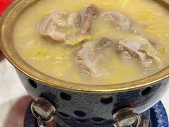 铜锅酸菜炖软骨-小吊梨汤·北京菜·烤鸭(鸟巢店)