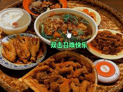 -爆炸头阿姨小四川正宗川味小吃(无任何分店)