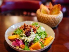 烤菠萝色拉-Golden Lily河内巴黎法越料理餐厅(建国西路店)