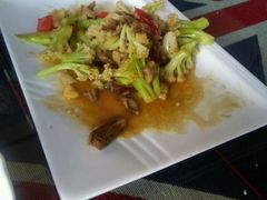 -鸿渡渔庄·特色鸭咀鱼