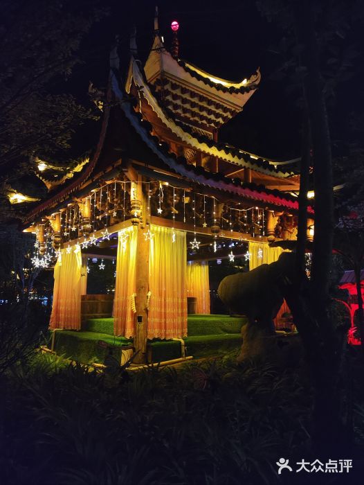 剑河仰阿莎温泉小镇图片