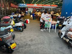 -张记老友聚张小串烧烤夜市