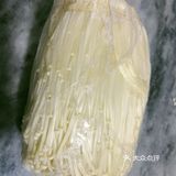 多吃菌类好处多，好吃的金针菇炒肉丝