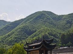 -安吉龙王山峡谷漂流