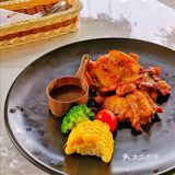 广州🈶️这么一处艺术欣赏与美食兼🉐️的湖畔胜地！