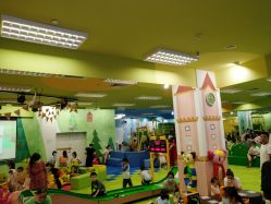 -莫莉幻想儿童乐园(武汉金银潭永旺店)