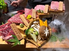 -山川小町·极番烧肉(新地假日广场店)