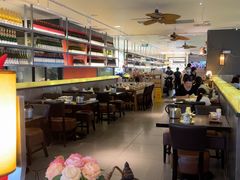 -大头虾越式风味餐厅(光明广场店)