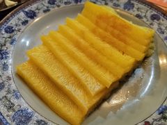 美味黄金糕-炉小二铜锅牛蛙•川湘菜(三里屯店)