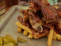 秘制猪肋排配薯条-Supine Bistro溯泮餐厅