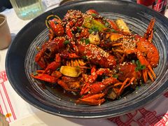 -肥肥虾庄·金牌油焖大虾(汉街SKP店)