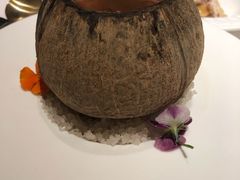 椰子八宝鸡汤-闻见中国海南菜(K11店)