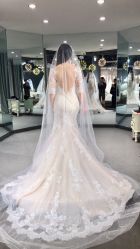 -艾米丽婚纱礼服