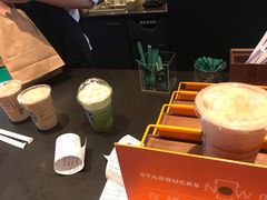 -星巴克(杭州湖滨银泰E区店)