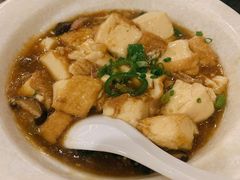 冬菇火腩焖山水豆腐-美极鲜食坊(宝安南路店)