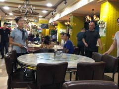 大堂-清真·胖妈妈手抓餐厅(定西路长城宾馆店)